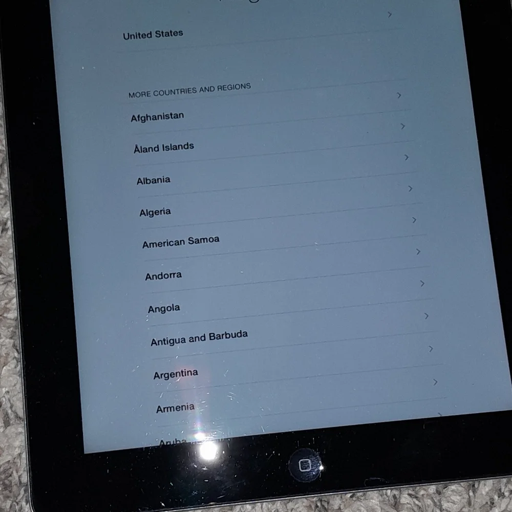 Apple iPad with Black Bezel 3rd gen